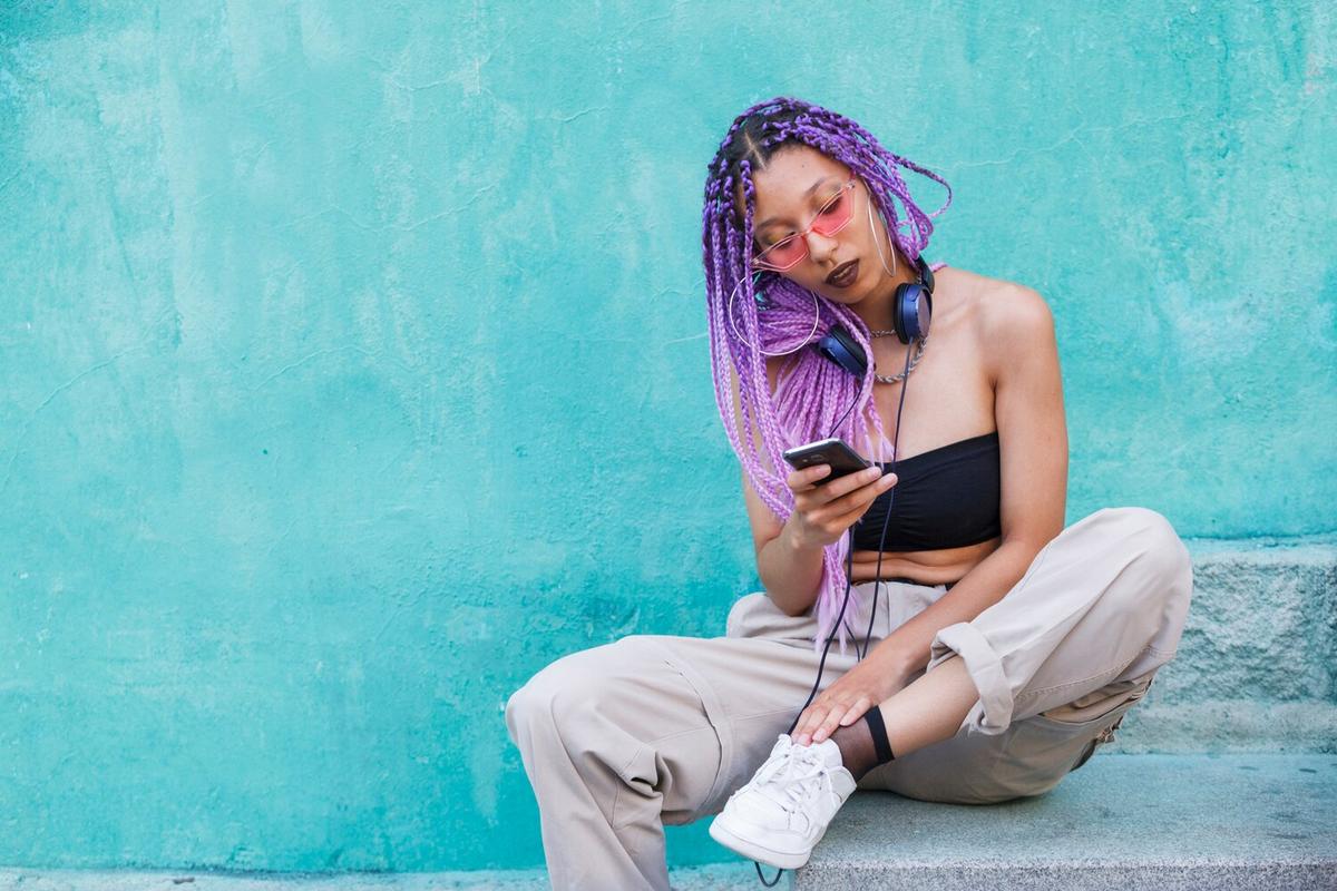 Street Style 2025: The Major Trends We’re Seeing Everywhere