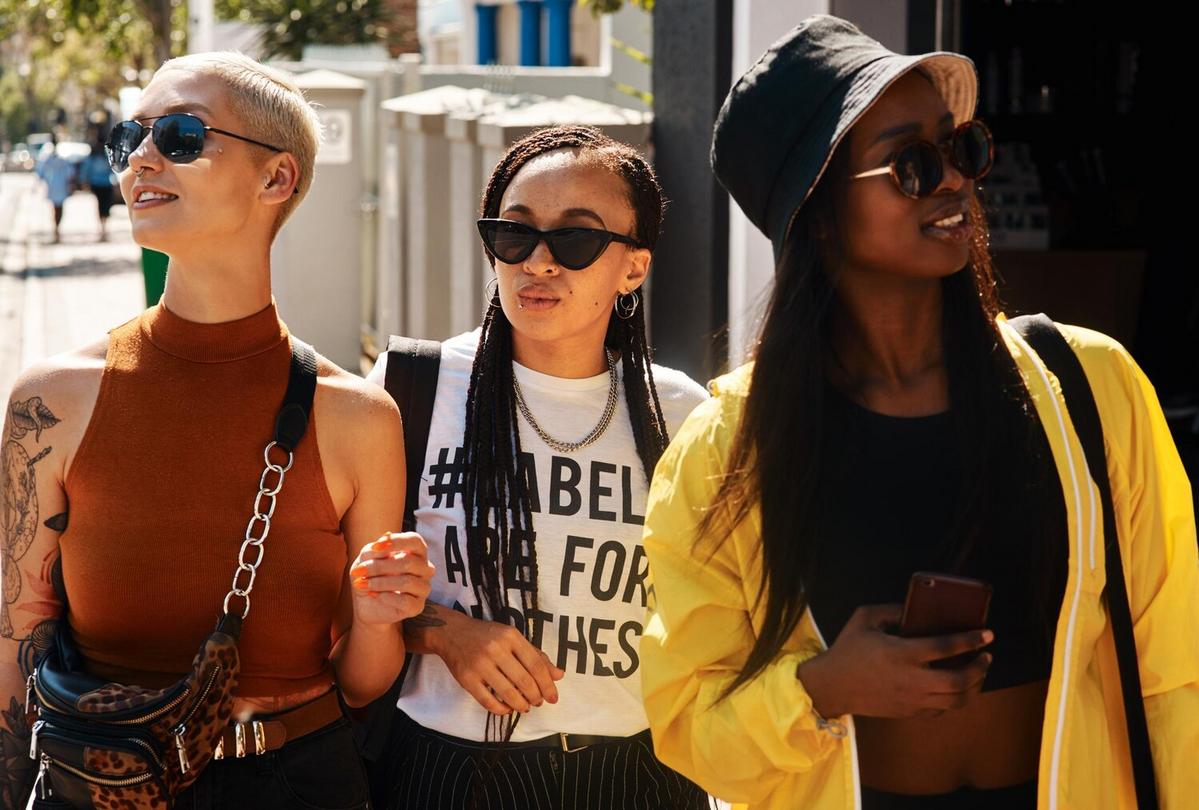 Street Style Icons: Who to Follow for Daily Inspiration